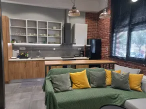Centrally located loft - Image 2