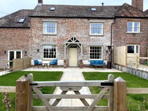 Plough Cottage at The Northbrook Arms - Image 2