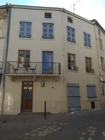 Pleasant townhouse in Vic-le-Comte - Image 4