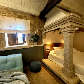 Romantic country house with pool - Image 3