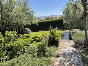 Cozy country house with a swimming pool and beautiful views. - Image 2