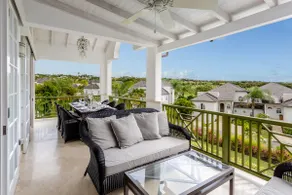 Beautiful 4 Bedroom Townhouse with pool - Image 2