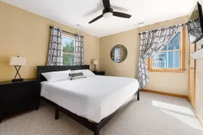 Walk to Beach, Oceanside, Dog friendly - Image 5