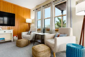 Walk to Beach, Oceanside, Dog friendly - Image 3