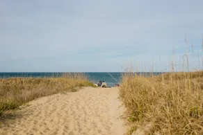 Walk to Beach, Oceanside, Dog friendly - Image 2