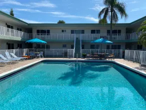 Gorgeous Florida Waterfront Condo 1st Floor, with Large Heated Pool & Patio - Image 3