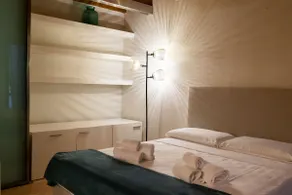 Modern Apartment 50 meters from Piazza Erbe - Image 2
