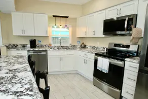 DIRECTLY on the ocean. Entire private first floor. - Image 3