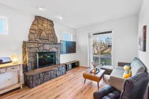 Craftsman Hideaway Haven *12 mins to PDX airport - Image 5