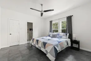 Budget-Friendly Home Deep Ellum Dallas Sleeps 16 - Image 4