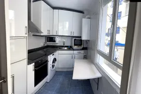 Loft and Garage in City Center, wifi, 5” to Beaches. - Image 3
