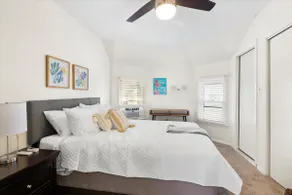 3br 3ba & 2 Kitchens! Just steps to beach and park - Image 5