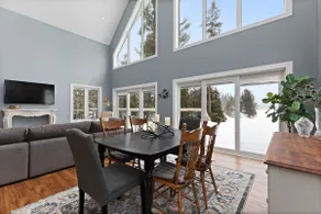 Private Whitestone Lake Lakefront Rental Cottage - Image 3