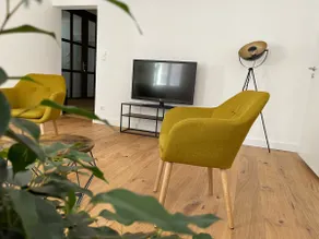 Old Town Apartment: 6 guests, near S-bahn & Palace - Image 2
