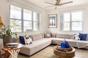 Beachfront Relaxing SPA Condo...Wifi, Private Access to Beach, Pool, Decks, BBQ - Image 4