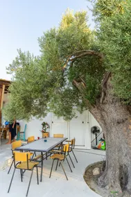 Villa Louloudia stylish luxury villa with private pool - Image 4