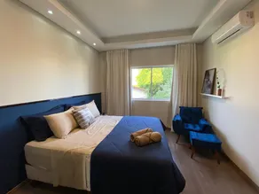 Comfort LOTS OF SPACE in an upscale neighborhood, high standard - Image 2