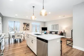 Spacious Downtown Retreat: Private Deck & Balcony - Image 3