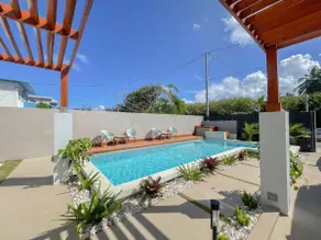 Oceanfront 4BR w/ Private Pool + Beach Access - Image 3