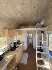 Adorable loft,tiny house in the country,near parks - Image 2