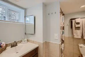 Relaxing Downtown Castle Rock guest suite. - Image 5