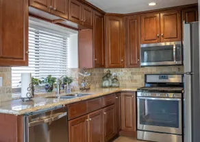The Westside Highlight (4 bd rm) - Image 3