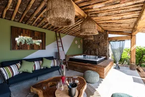 Luxury sheepfold with heated pool/spa and sea view - Image 2