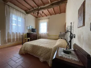Tuscan Villa with Jacuzzi among the Olive Trees - Image 5