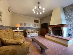 Tuscan Villa with Jacuzzi among the Olive Trees - Image 3