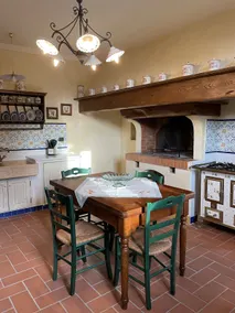 Tuscan Villa with Jacuzzi among the Olive Trees - Image 4