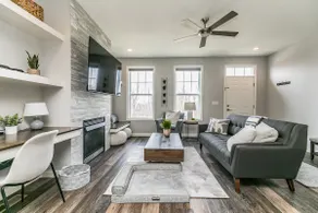 Huge Townhouse - near UIowa, Kinnick, Hospitals, Carver - Image 2