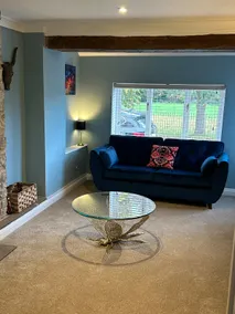 Delightful 3-Bedroom cottage with log burner - Image 2
