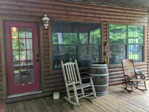 Cozy Lakefront Cabin, Covered Back Porch - 2br|2ba - Image 4