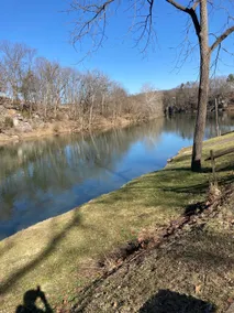 Rustic River Retreat- 2 Bedroom Riverfront Lodging - Image 2