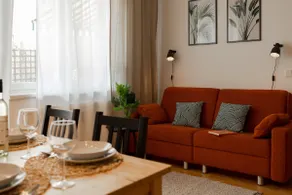Fresh Apartment with Terrace + Free Parking - Image 3