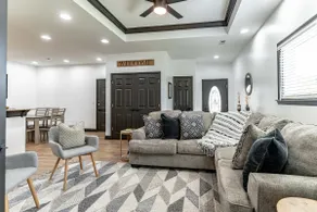 ✸ Luxurious, Modern 3 BR only 1.8mi from Etown Sports Park ✸ - Image 5