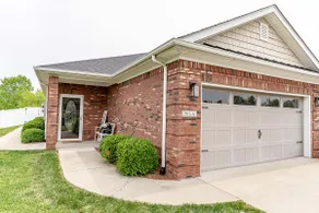 ✸ Luxurious, Modern 3 BR only 1.8mi from Etown Sports Park ✸ - Image 2