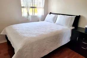 Family Home 4 Bedrooms with 4 Beds - Image 5