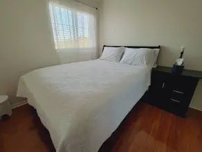 Family Home 4 Bedrooms with 4 Beds - Image 4