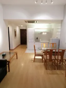 Lovely Beachfront Apartment with Direct Sea View - Image 3