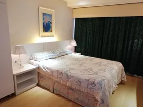 Lovely Beachfront Apartment with Direct Sea View - Image 2
