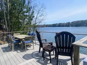 Bright Blue Cottage - lakefront deck & kayaks! - Image 5