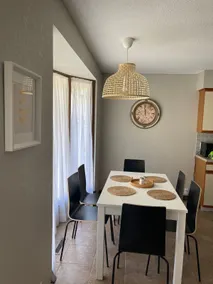 Comfy 3 bedrooms residential home close to Mercy - Image 4