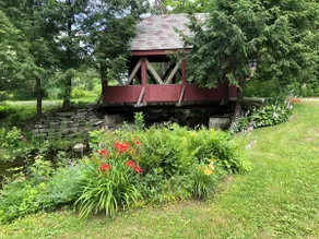Chalet- Stream, A/C, Hot Tub, min to Lake and Ski - Image 4