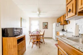 Fort Hill Hideaway Apartment Upstairs - Image 3