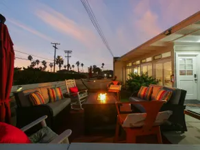 ”WAVE POOL” HOUSE! 1 Block to Ocean! NFL Ticket! - Image 2