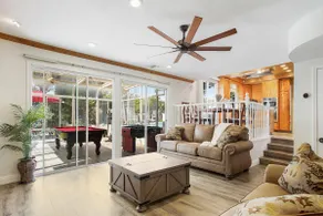 Charming Villa with Backyard Oasis Close to Beach - Image 4