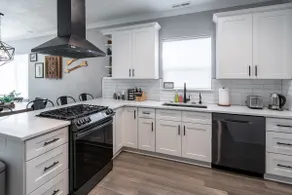 Charmer Downtown 3BR Home w Free Parking near UofO - Image 3