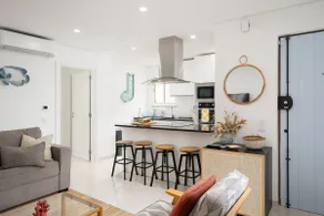 Modern apartment in Marina with free parking - Image 2