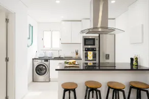 Modern apartment in Marina with free parking - Image 3